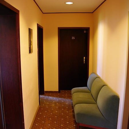 Landhotel Goldener Loewe Mit Pension Am Taurastein Burgstadt Extérieur photo