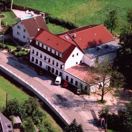 Landhotel Goldener Loewe Mit Pension Am Taurastein Burgstadt Extérieur photo